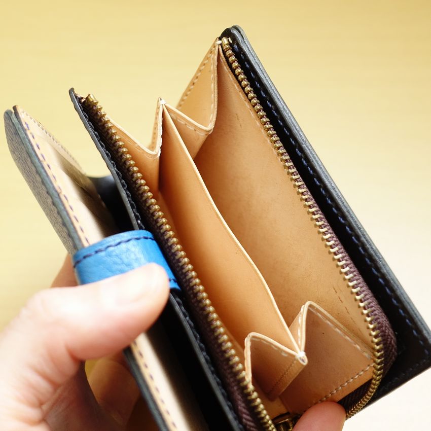 Lファス二つ折り財布