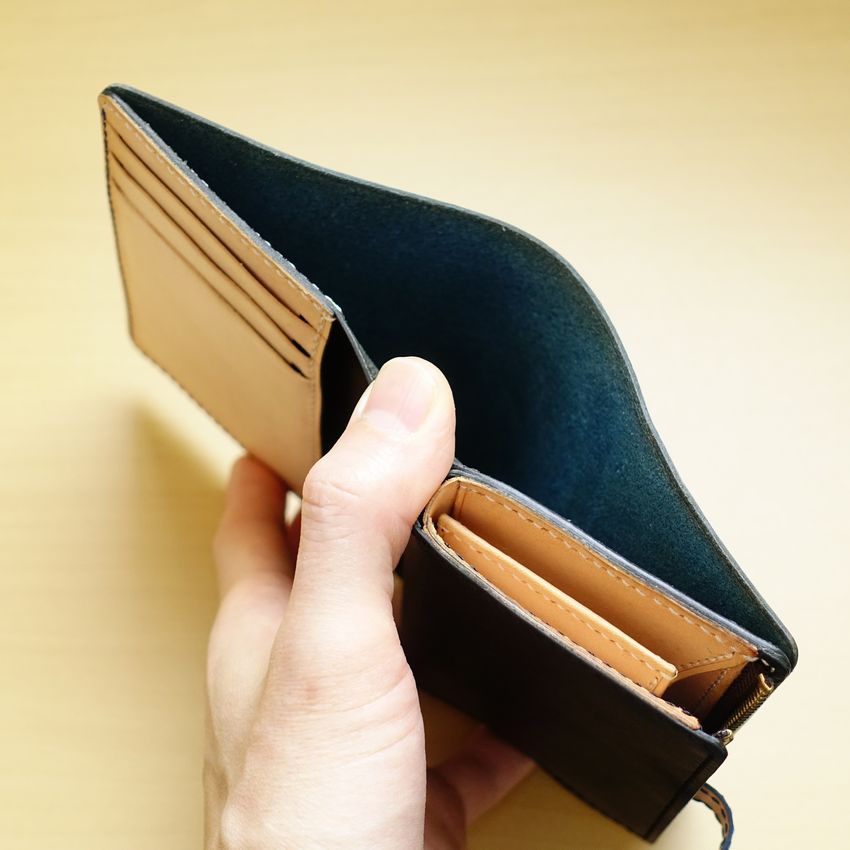 Lファス二つ折り財布